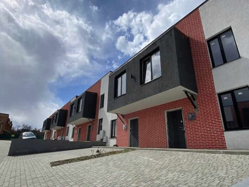 Продається частина будинку в м. Чернівці